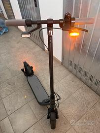 Monopattino ninebot