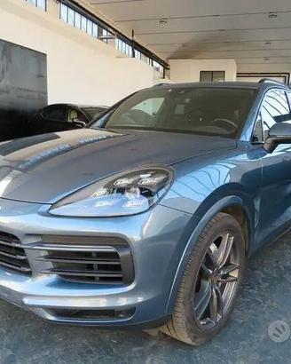 PARTE FRONTALE PORSCHE CAYENNE #011