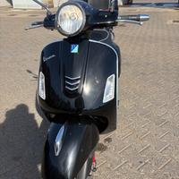 Piaggio Vespa 300 GTS - 2017