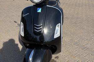 Piaggio Vespa 300 GTS - 2017