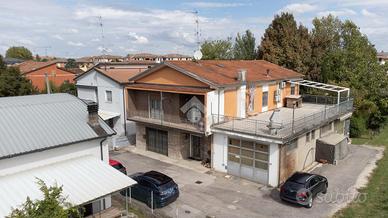 CASA INDIPENDENTE A CENTO