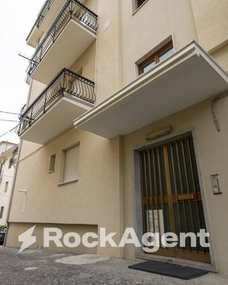 TRILOCALE CON AMPIO TERRAZZO