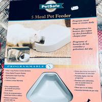 Dispenser automatico cibo secco per gatti