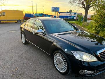 Mercedes s320 cdi.       Ex ambasciata