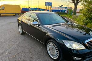 Mercedes s320 cdi.       Ex ambasciata