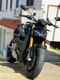 Ducati Streetfighter v4s