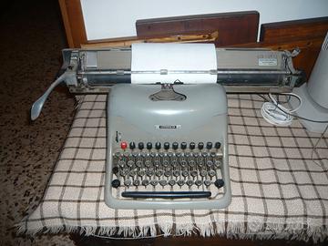 macchina da scrivere olivetti
