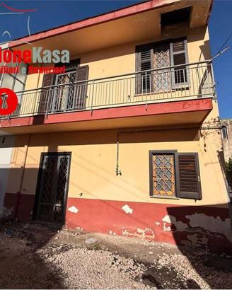 Casa indipendente di 145 m² con 5 locali e posto a