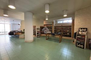 MULTILOCALE A CAROVIGNO