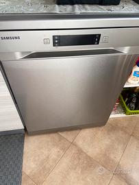 Lavastoviglie SAMSUNG DW60M6050FS