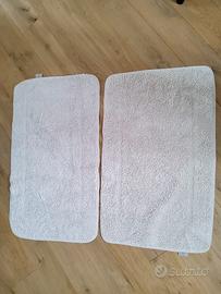 Coppia di tappetini da bagno