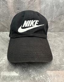 Cappello Nike | Colore Nero e bianco | Unisex