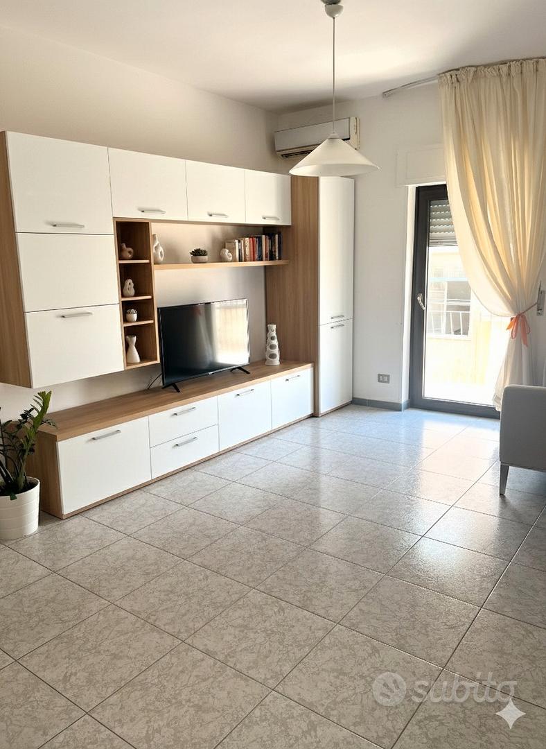 Appartamento via Cappuccini con locale e terrazzo