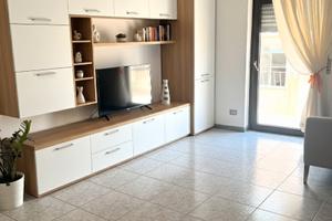 Appartamento via Cappuccini con locale e terrazzo