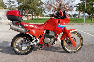 Honda Dominator 650 FMI