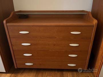 Cassettiera/Madia piú 2 comodini