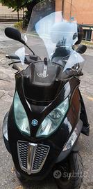 Piaggio MP3 300 Touring IE