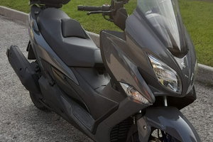 Scooter Suzuki Burgman 400