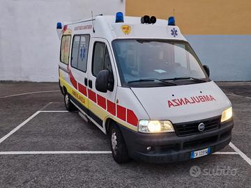 Ambulanza fiat ducato