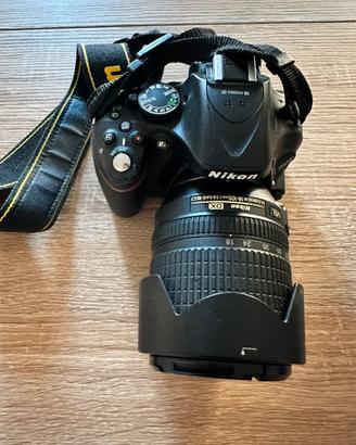 Nikon Digital Camera D5200 con borsa