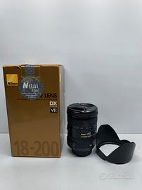 obiettivo nikon af-s dx 18-200 f/3.5-5.6G ED VRII