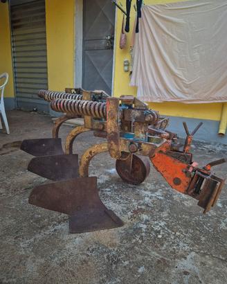 Aratro trivomere per trattorino 18 cv