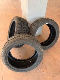 Gomme 245-45-18