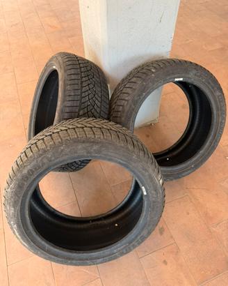 Gomme 245-45-18