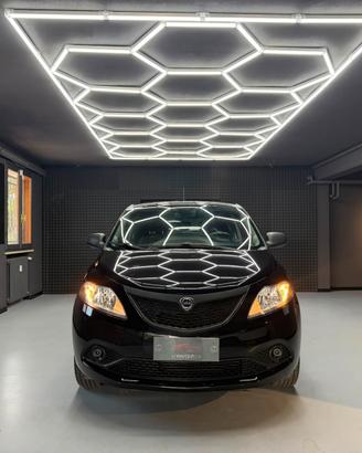 Lancia Ypsilon 1.2 69 CV 5 porte GPL Ecochic Black
