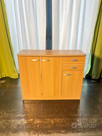 Mobile con sportelli e cassetti