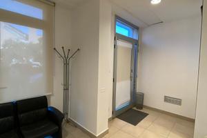 Ufficio al piano terrra con posto auto