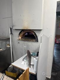 Pizzeria bar con cucina