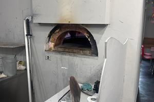 Pizzeria bar con cucina