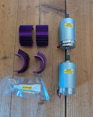 Kit motori Mitsumi  con dissipatori e colla termic