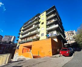 Colli aminei 2 vani ristrutturato piano alto