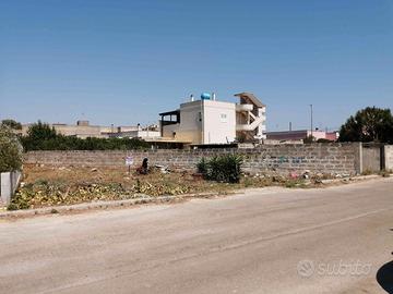 Trepuzzi terreno zona B (edificabile 80%) mq 271