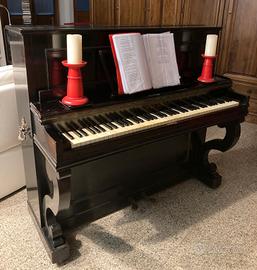 Pianoforte verticale 