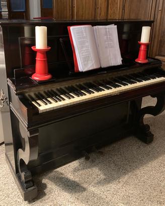 Pianoforte verticale 