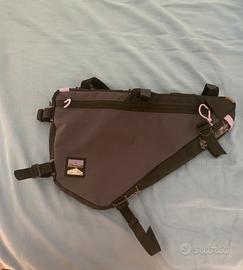 Borsa bickepacking triangolare