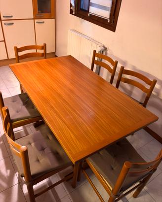 TAVOLO IN LEGNO + 6 SEDIE CON SEDUTA IN PAGLIA