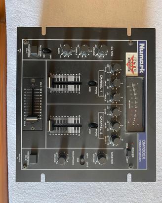 Consolle dj (piatti+mixer)