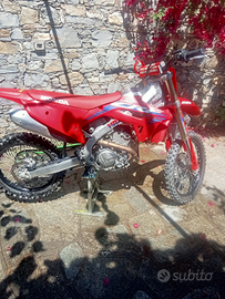 Moto cross un vendita