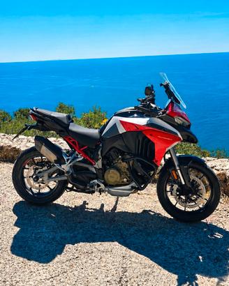 Ducati Multistrada V4 S FULL