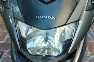 Honda Dueville 700