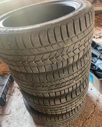 Gomme 225 45 r17
