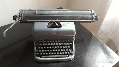 Macchina da scrivere Remington