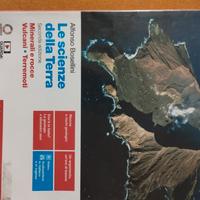 libro LE SCIENZE DELLA TERRA