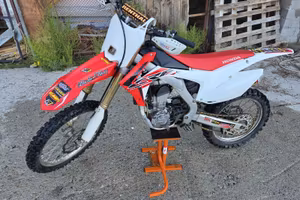 Honda CRF250 4 Tempi