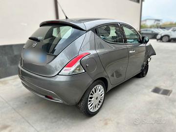 Lancia Ypsilon 1.2 69CV - 2017 Incidentata