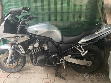 Fazer YAMAHA 600